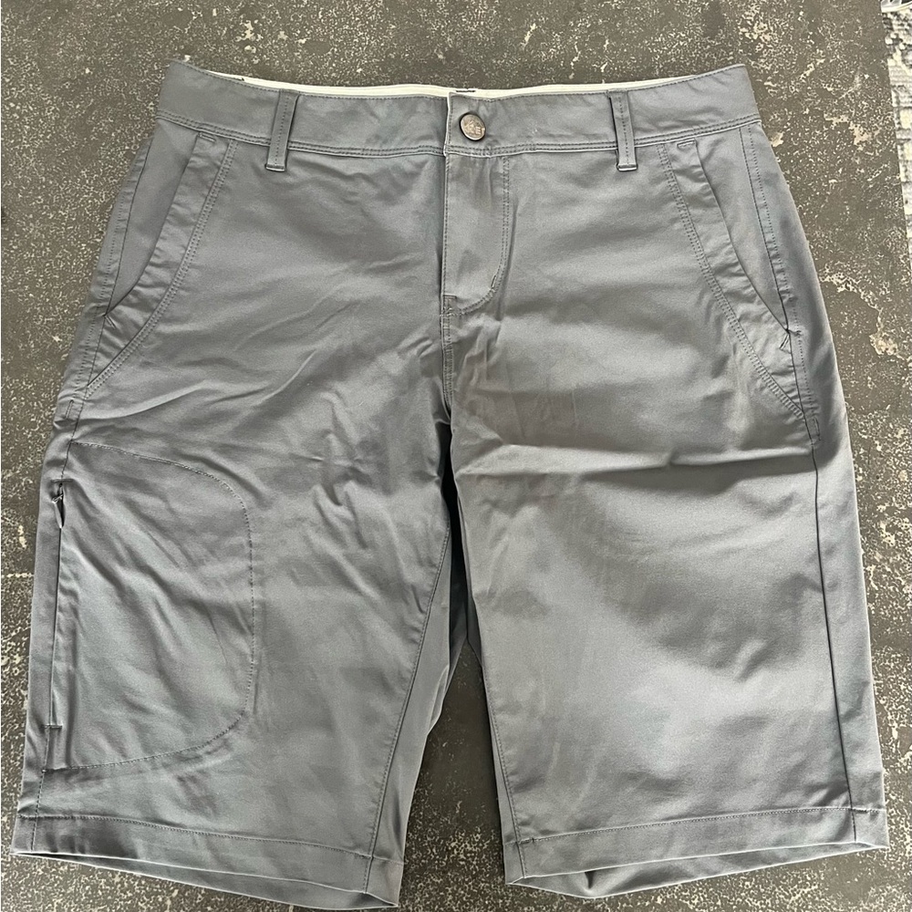REI Men's Gray Cargo Shorts